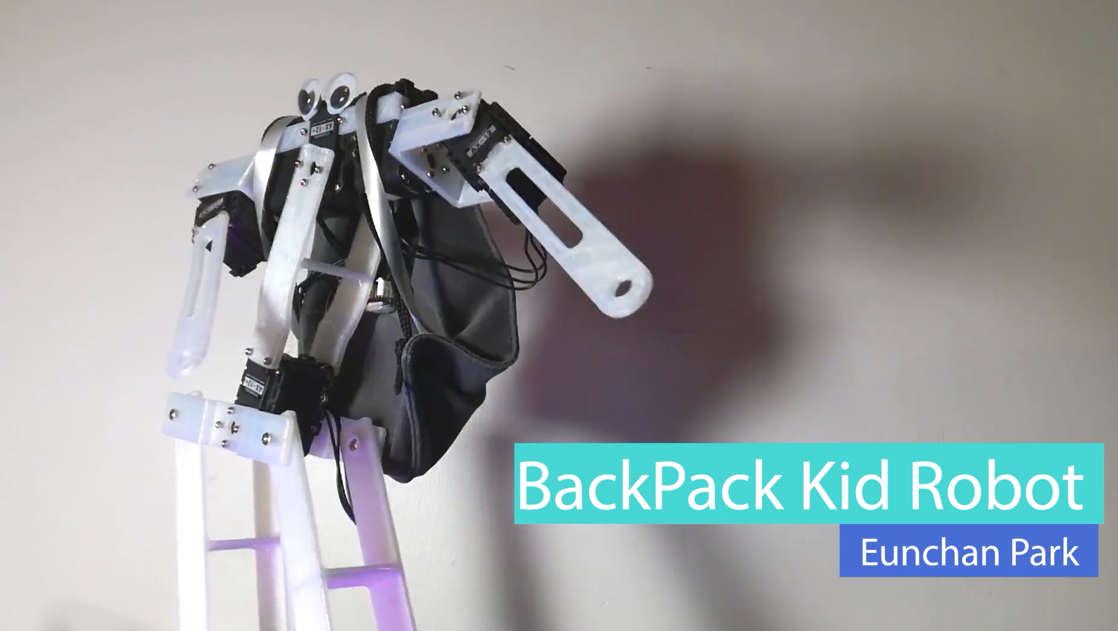 Backpack kid floss dance robot